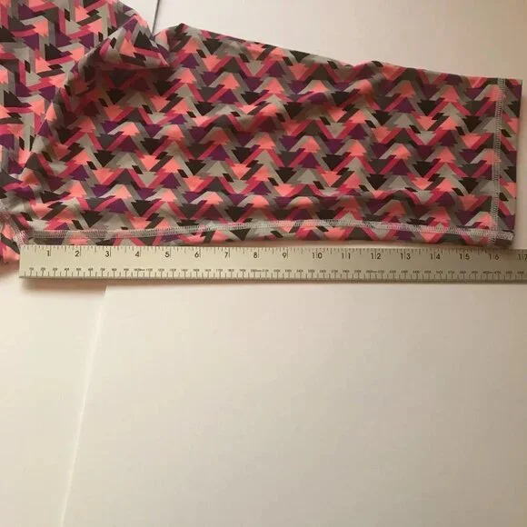 Victoria's Secret VSX Sport Knockout Leggings Crop Aztek Geometric Pants Sz M - Picture 12 of 15